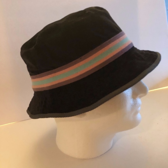 gap bucket hat